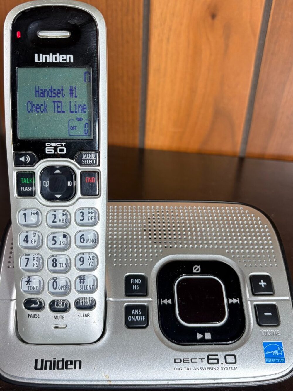 Uniden D1680 1.9 GHz Single Line Cordless Phone - WORKS